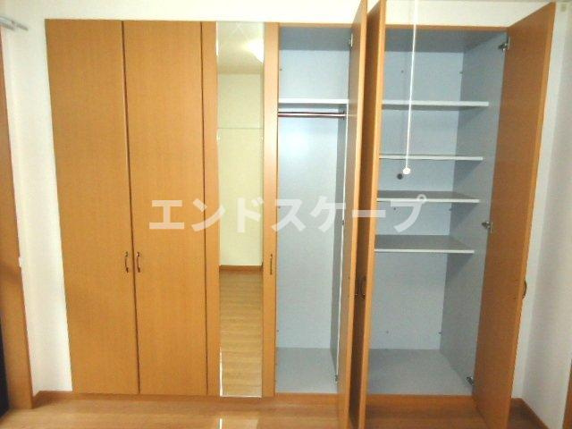エレガンスⅡの収納|クローゼット
高崎、前橋のお部屋探しはエンドスケープまで！お客様の理想お聞かせ下さい♪