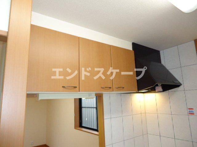 エレガンスⅡのキッチン|上部収納
高崎、前橋のお部屋探しはエンドスケープまで！お客様の理想お聞かせ下さい♪