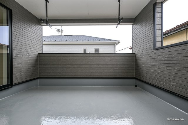 安茂里差出南2丁目売家のバルコニー