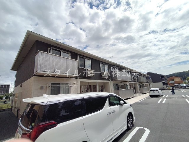 コンフォール西小鷹野Ⅱの外観