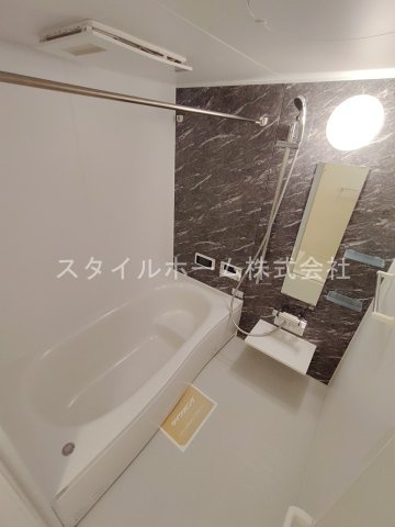 コンフォール西小鷹野Ⅱの浴室