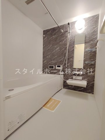 コンフォール西小鷹野Ⅱの浴室