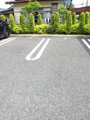 ゾーネンブルーメ・ノインの駐車場