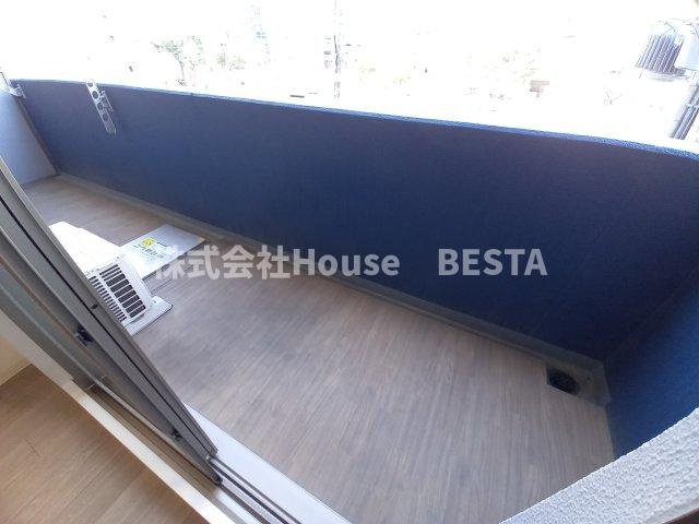 プレサンス兵庫駅前のバルコニー