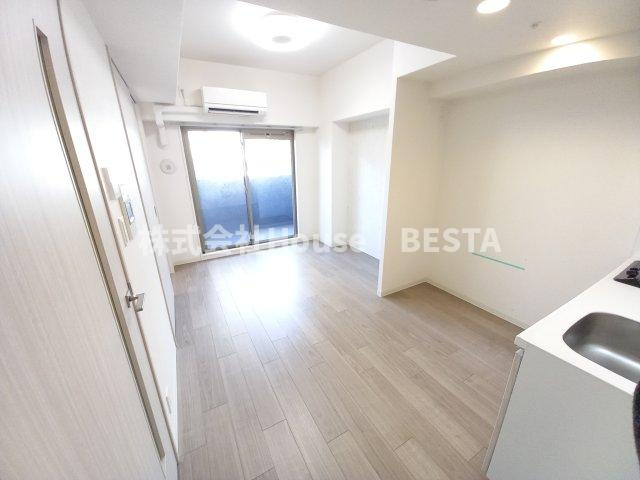 プレサンス兵庫駅前の居間・リビング