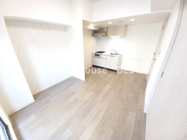 プレサンス兵庫駅前の洋室