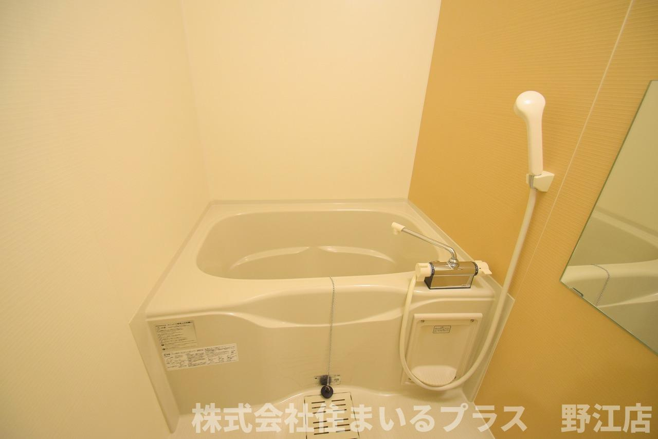 フジパレス鶴見Ⅵ番館の浴室