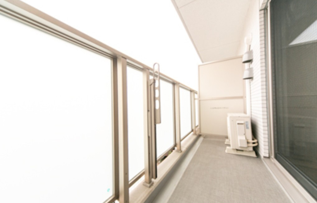 【バルコニー】