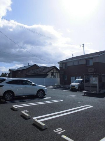 ルミアス前潟Ⅱの駐車場