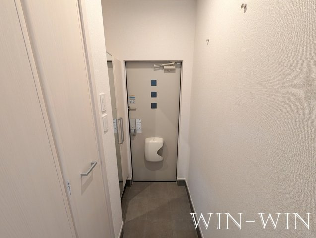 ブールバールの玄関