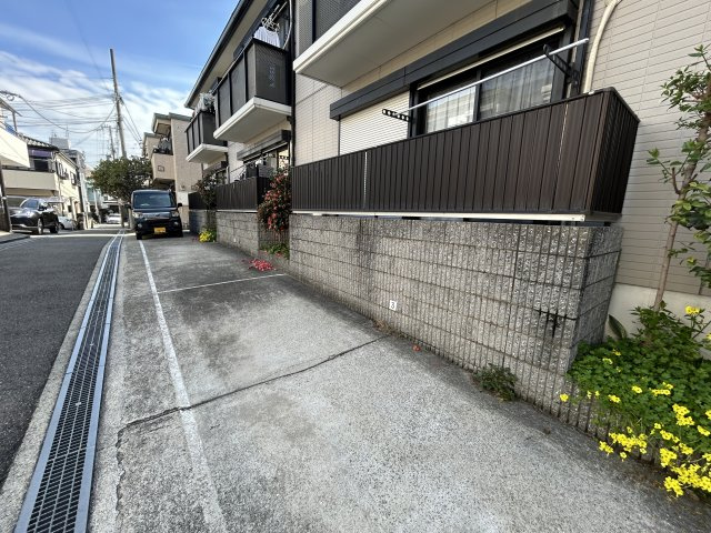 ビオトープ六甲の駐車場