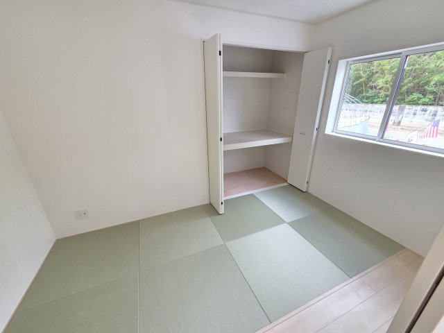 新築　伊勢崎市田部井町第9　3号棟　Cradle Gardenの和室|現地写真　リビング横の和室です。居室、お子様のプレイルーム、客間など様々な使い方ができますね！
