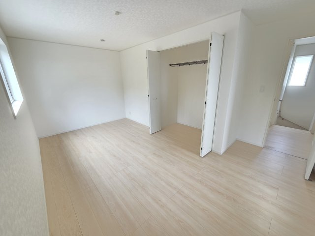 新築　伊勢崎市田部井町第9　3号棟　Cradle Gardenの収納|現地写真　全居室収納付きなのでお部屋が片付きますね！