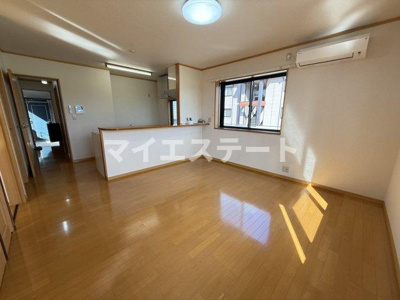 【居間・リビング】 | クレージュA | 別部屋写真