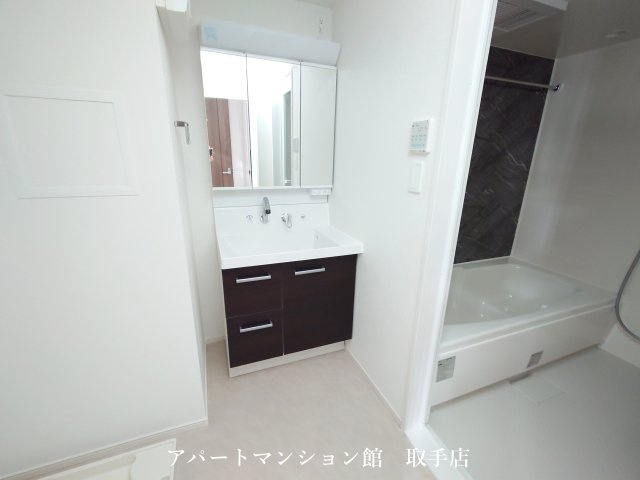 Ｙ’ｓ　ＳＴＡＴＥ　天王台の独立洗面台