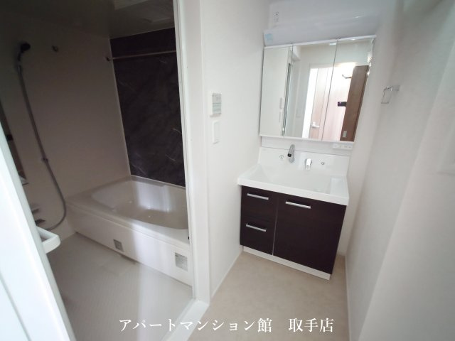 Ｙ’ｓ　ＳＴＡＴＥ　天王台の独立洗面台