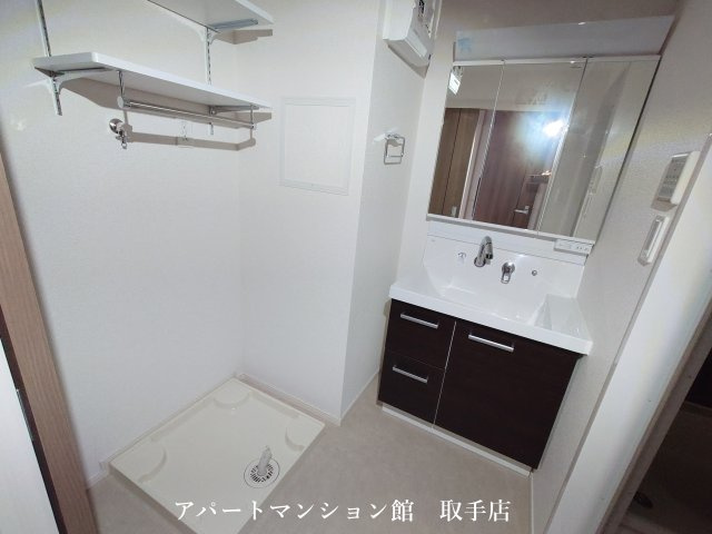 Ｙ’ｓ　ＳＴＡＴＥ　天王台の独立洗面台