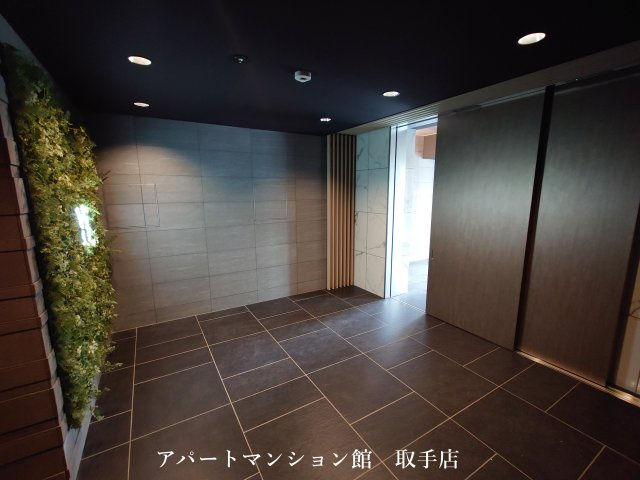 Ｙ’ｓ　ＳＴＡＴＥ　天王台のエントランス