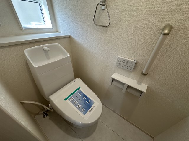 神戸市垂水区名谷町１期新築戸建１号棟のトイレ