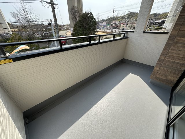 神戸市垂水区名谷町１期新築戸建１号棟のバルコニー