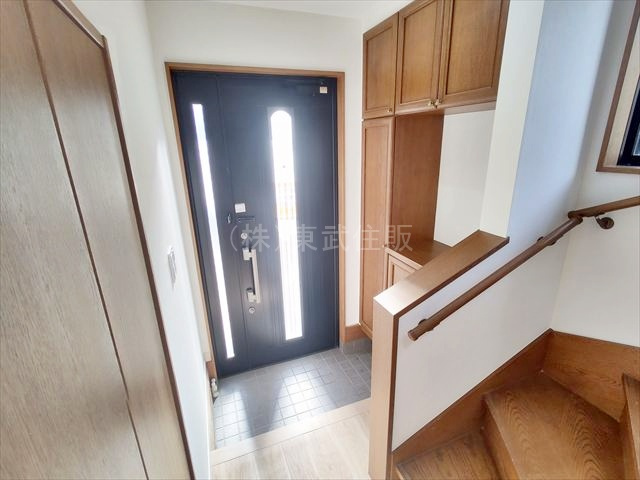 【構造・工法・仕様】 | 狭山市広瀬台 | 明るい玄関です