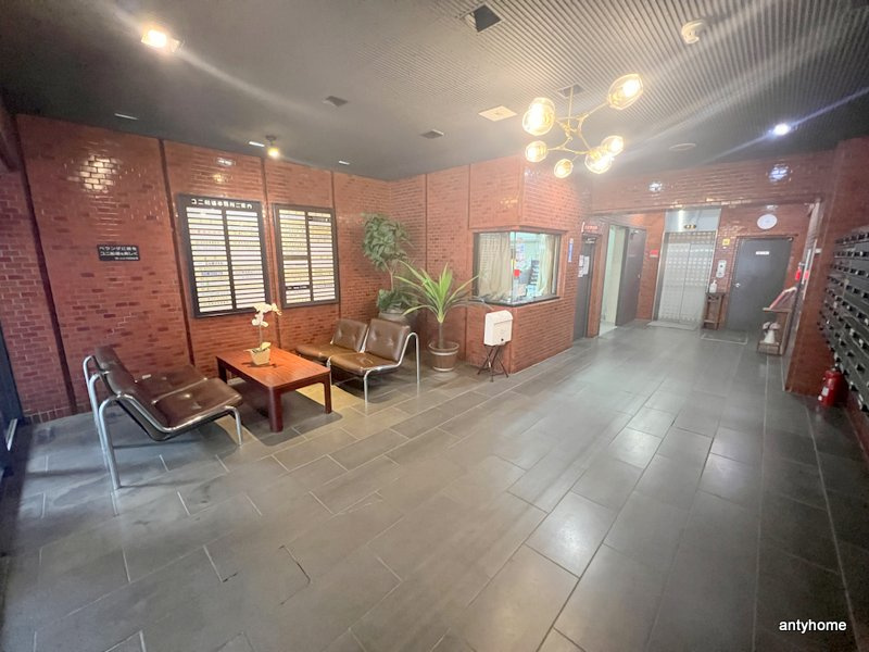 ユニ船場　仲介手数料無料のロビー