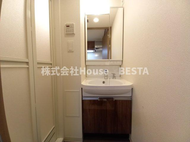 プレサンス兵庫駅前の独立洗面台