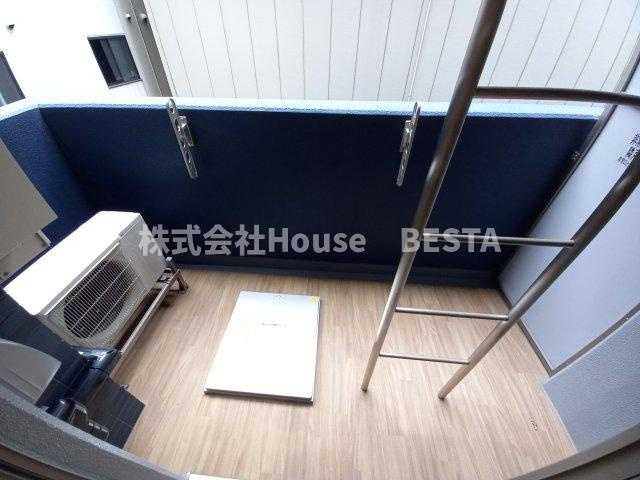 プレサンス兵庫駅前のバルコニー