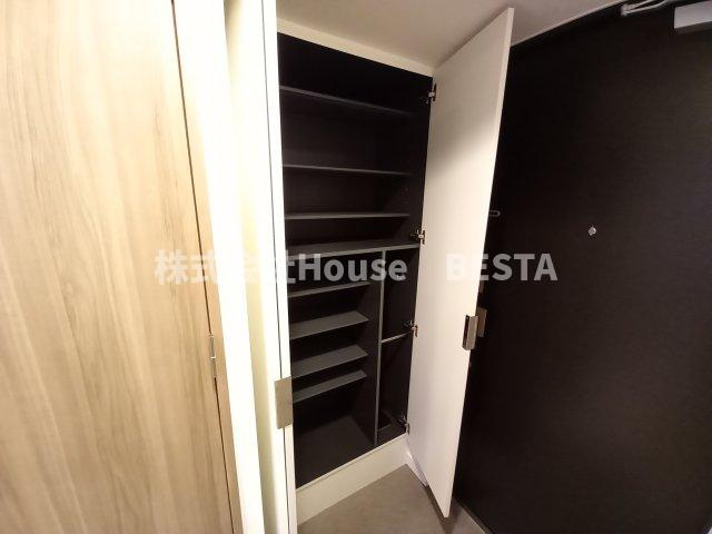 プレサンス兵庫駅前の収納