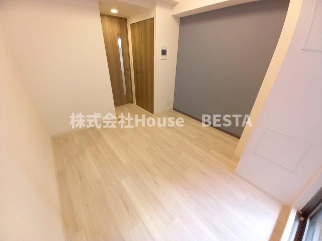 プレサンス兵庫駅前の洋室