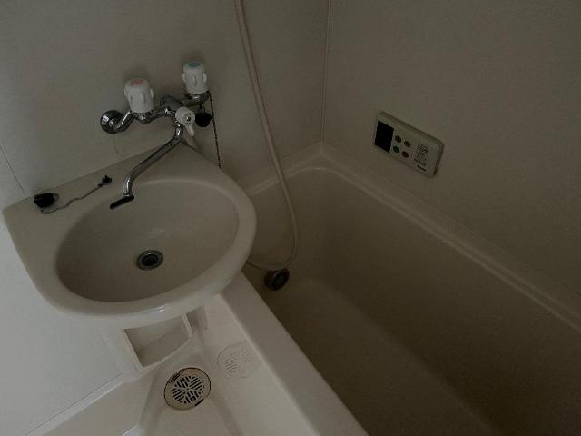 ロズウェルシブヤの浴室|ユニットバス