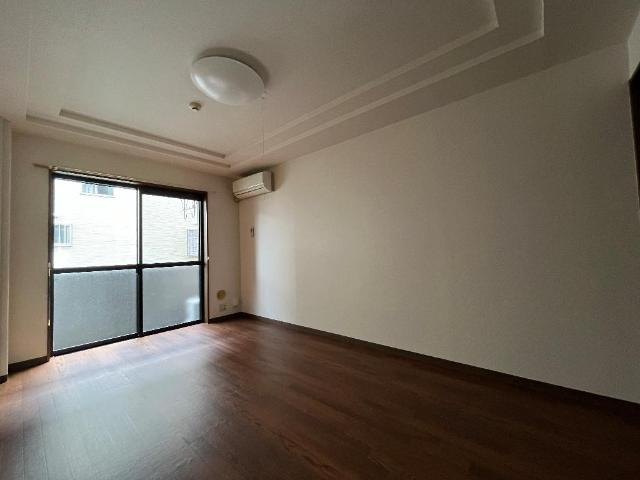 ロズウェルシブヤの内装|洋室