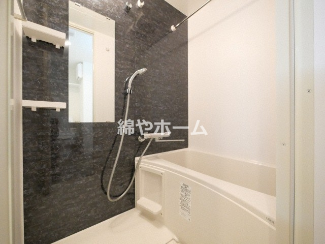 エグゼ難波WESTリバーの浴室|きれいなお風呂です