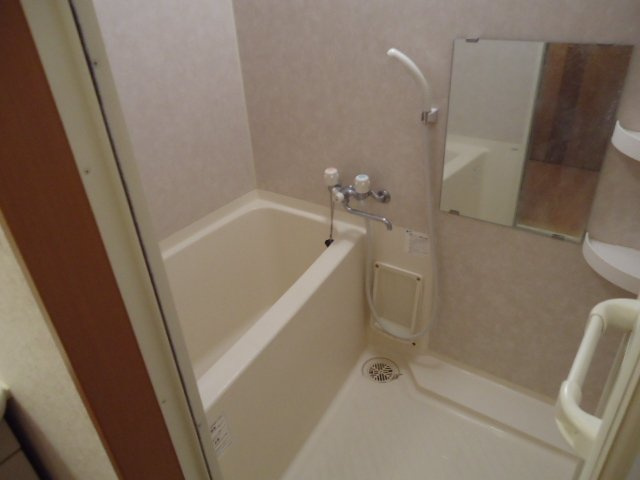 ハイツルミナスの浴室|バス