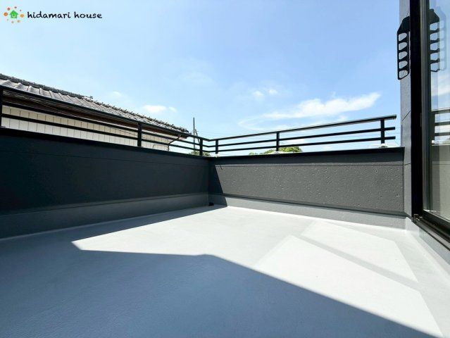 上尾市瓦葺第2　新築戸建　リーブル01のバルコニー