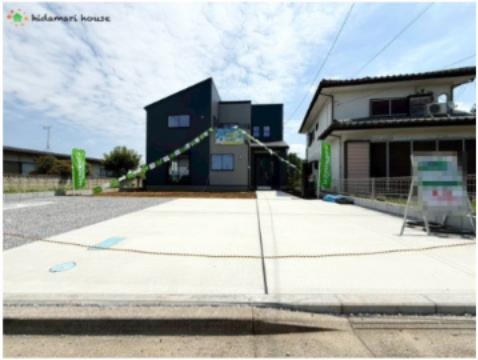 上尾市瓦葺第2　新築戸建　リーブル01の駐車場