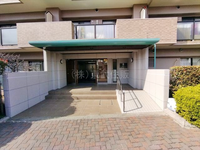  | 朝日パリオ上福岡 | 毎日通るエントランスです