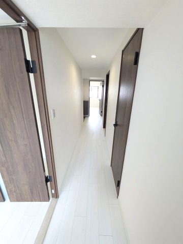 本山ロイヤルマンションの内装|室内はいつも明るく、光が部屋の奥にまで届きます
