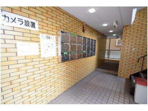 レジデンス摂津のエントランス
