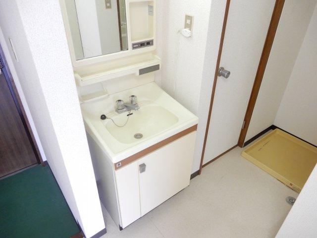 レジデンス摂津の洗面所
