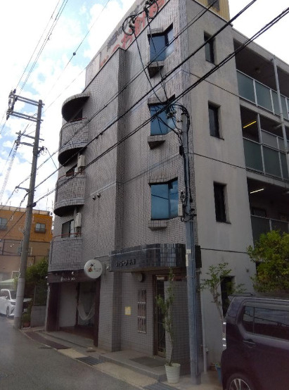 ファミーラ甲南の外観