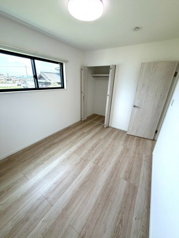 シックな外観４LDK　ルミナスコート綾川町畑田の洋室