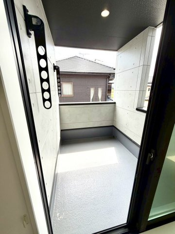 シックな外観４LDK　ルミナスコート綾川町畑田のバルコニー