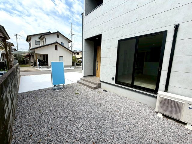シックな外観４LDK　ルミナスコート綾川町畑田の庭