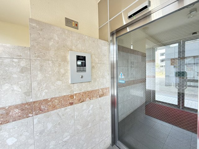 レークヒルズ野多目 2番館のその他共用部分|〇防犯も安心のオートロックエントランス！