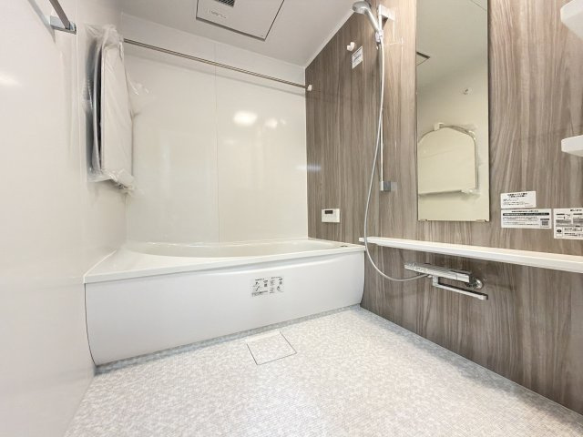 レークヒルズ野多目 2番館の浴室|【新品】バスタイムを快適に浴室乾燥機・追焚機能など設備が充実！