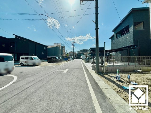 大津市月輪３丁目　4期　7号地の前面道路含む現地写真