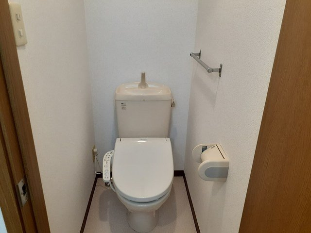 【トイレ】 | フレグランスしらさぎＢ | シンプルで使いやすいトイレです