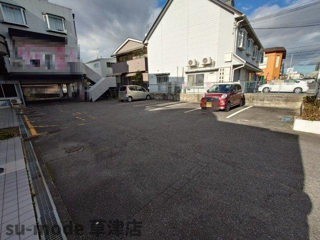 【駐車場】 | 中沢椋館 | 駐車場です
