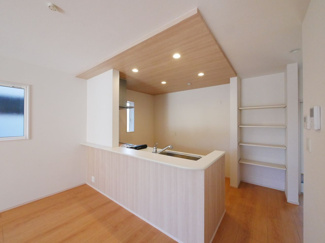 【キッチン】 | 甲府市羽黒町 オール電化新築戸建 敷地68坪・小学校徒歩4分 | 別現場の同仕様建物写真